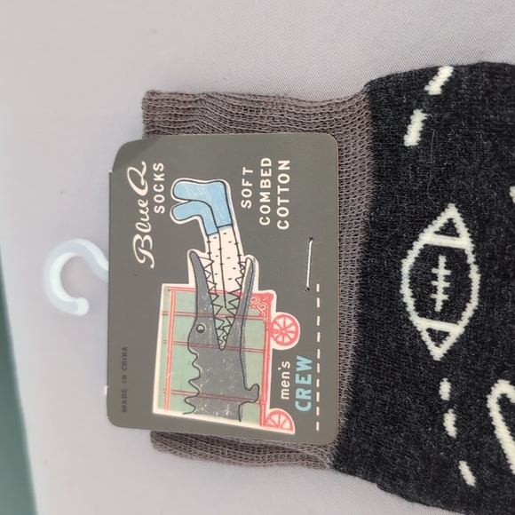 Men's NWT Blue Q Football Crew Socks Size 7-12 - Picture 2 of 8